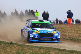 Julius Tannert vor der Rallye Sulingen: „Konzentriert bleiben und das Maximum rausholen“ - Julius Tannert und Beifahrer Pirmin Winklhofer wollen im 300 PS starken Skoda Fabia in diesem Jahr um den Titel in der Deutschen Rallyemeisterschaft mitfahren.