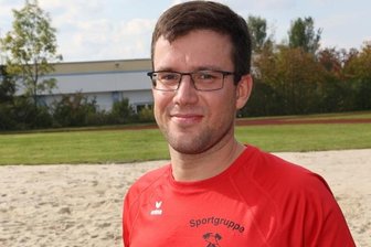 Jung und Alt wetteifern um Abzeichen - Torsten van Bernum leitet aktuell die Sportgruppe der Schwarzenberger Feuerwehr.