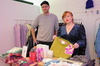 Jung, urban, hip: Zwei Tage in Stollberg Einkaufen wie in einer Großstadt - Daniela Anis aus Chemnitz hauchte gemeinsam mit Tom Newman dem ehemaligen Fitnessstudio in der Stollberger Pfarrgasse Leben ein.