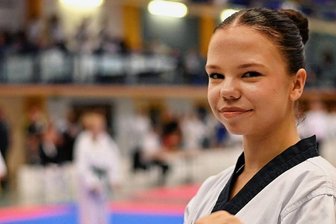 Junge Dame läuft zu Hochform auf - Bereit für die erste EM: Jessica Storm, hier bei den diesjährigen Sachsenmeisterschaften im September in Rochlitz, startet Ende November bei den Europameisterschaften im Formenlauf in Innsbruck.