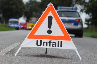 Junge Frau bei Unfall in Neuensalz schwer verletzt - Einen schweren Unfall hat es am Montagmorgen in Neuensalz gegeben. Symbolfoto: benjaminnolte - stock.adobe.com