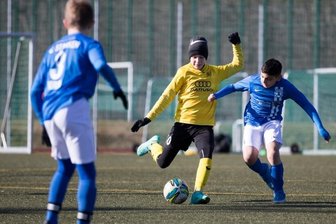 Junge Freiberger bekommen mehr Raum - BSC-Kicker Maximilian Kirst (M.) hatte beim Freiberger Turnier zuletzt mehr Spielraum, um den Ball ins größere Tor unterzubringen.