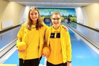 Junge Kegeltalente aus Hirschfeld glänzen bei Ländervergleich in Baden-Württemberg - Starker Auftritt: Anna Müller und Emma Hettmann vom Hirschfelder SV. Foto: Verein/Tim Becker