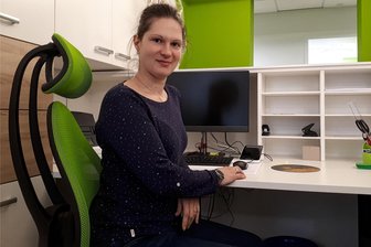 Junge Medizinerin eröffnet in Werdau neue Hausarztpraxis - Carolin Fritsche eröffnet am Donnerstag ihre eigene Praxis. Bereits seit Juni 2022 wohnt sie mit ihrer Familie in Werdau. Gebürtig stammt die 35-Jährige aus Oelsnitz im Vogtland.