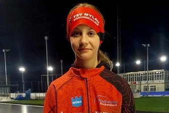 Junge Mylauer Eisschnellläuferin bricht Bahnrekorde von Ex-Olympia-Teilnehmerin in Chemnitz - Helene Brückner vom TSV Vorwärts Mylau startete in Chemnitz mit einem Paukenschlag in die neue Eisschnelllauf-Saison.