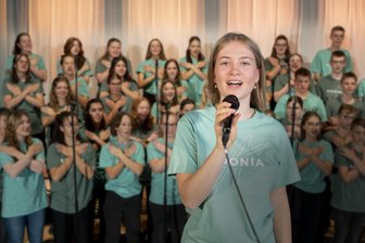 Junge Sänger präsentieren in Hartha biblische Inhalte - Mit Liedern und überraschenden Choreografien will der Chor Hoffnung verbreiten.