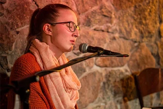 Junge Sängerin aus Obergruna veröffentlicht am Freitag ihre erste Single - Die junge Sängerin Caecilia Lucius aus Obergruna veröffentlicht jetzt ihre erste Single.