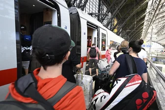 Junge Vogtländer können in den Sommerferien zwei Ferientickets nutzen - Mit dem Ferienticket Sachsen können junge Leute im Freistaat auch per Bahn Ziele ansteuern.