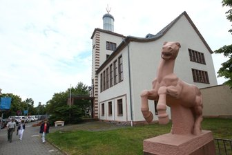 Junger Familienvater unterschlägt 100 Monatsgehälter - Der Mitarbeiter des Glauchauer Finanzamtes, in dem sich heute das Landratsamt befindet, musste sich wegen Unterschlagung verantworten