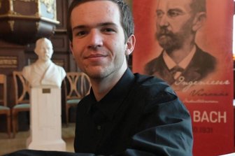 Junger Forscher aus Stollberg lässt sich von Rückschlägen nicht unterkriegen - Der Stollberger Forscher Maximilian Kraeft ist mit dem Carl-von-Bach-Preis ausgezeichnet worden.