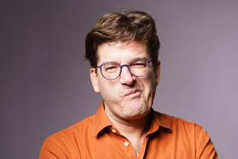 „Junger Gebrauchter“ im Alten Gasometer Zwickau zu Gast - Kabarettist und Autor Nils Heinrich.