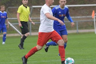 Junges Team bringt sich um den Lohn - Marco Wölfel und seine Lößnitzer wollten nach der jüngsten Heimniederlage gegen Markranstädt Wiedergutmachung betreiben. Das ist beim 2:4 in Taucha allerdings nicht gelungen.