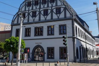 Junges Theater Zwickau: Es geht um das Thema Macht - Im Zwickauer Gewandhaus findet die „Jupz!“-Konferenz am Samstag statt.