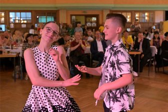 Junioren der Yellow Boogie Dancer Zwönitz sichern sich Sieg beim Deutschland-Cup - Elea Gläser und Louis Novak von den Yellow Boogie Dancers Zwönitz haben beim Deutschland-Cup im Bereich Junioren gewonnen.