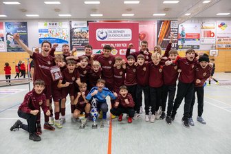 Juniorenfußballer des BFC Dynamo gewinnen Silbernen Budenzauber in Freiberg - Die U 13 des BFC Dynamo setzte sich im Finale im Neunmeterschießen gegen die SG Dynamo Dresden durch und gewann das Nachwuchsturnier in Freiberg.