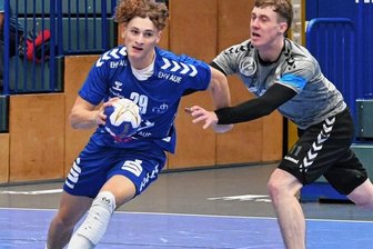 Juniorteam zündet Turbo spät - Aues Radek Musil (l.) steuerte sechs Tore zum Heimsieg des Juniorteams gegen Zwenkau bei.