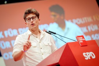Juso-Chef: SPD darf bei Sozialkürzungen keinen Zentimeter mitgehen - Die SPD-Regierungsmannschaft muss ihre Rolle noch finden, meint Juso-Chef Philipp Türmer.