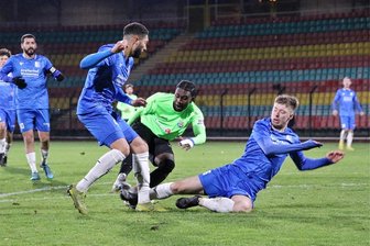 K.o. in der Nachspielzeit: Chemnitzer FC verliert in Altglienicke - Der Chemnitzer FC um Stürmer Stephan Mensah unterlag am Dienstag bei der VSG Altglienicke in letzter Minute.