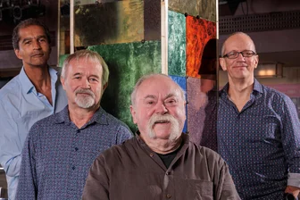 Kabarettist Gunter Böhnke und seine Symphoniker gastieren in der Kapelle Neuensalz - Kabarettist Gunter Böhnke (2. von rechts) und seine Symphoniker gastieren in der Kapelle Neuensalz.