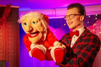 Kabarettspaß: Mit spitzer Zunge im Plauener Komturhof - 