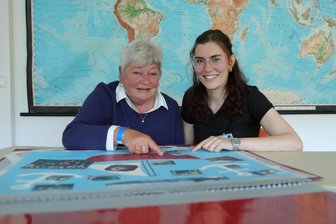 Kaderschmiede des Wintersports im Erzgebirge feiert sich und ihre Helden - Regine Päßler hat bis 2019 an der Eliteschule gearbeitet. Jassine Meyer war einst Schülerin und ist jetzt Lehrerin und Sportkoordinatorin.