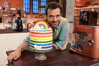 Kai Schumann backt sich ins Show-Finale - Schauspieler Kai Schumann bei "Das große Promibacken".