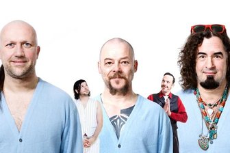 Kakao und Kartoffelbrei - Alf Ator (Alexander Thomas), Rajko Gohlke, Buzz Dee (Sebastian Baur), Nick Aragua und Stumpen (Gero Ivers, von rechts) sind Knorkator.