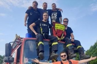 Kameradschaft ohne Grenzen - Die freiwilligen Unterstützer aus Werdau und den Ortsteilen Langenhessen und Steinpleis. 