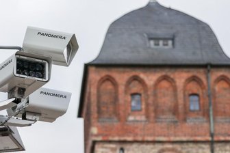 Kameras in Chemnitz sollen keine Demos mehr filmen - Nach jahrelangem Streit: Wenn es Versammlungen in der Innenstadt gibt, werden die Kameras vor Ort neuerdings abgeschaltet. 