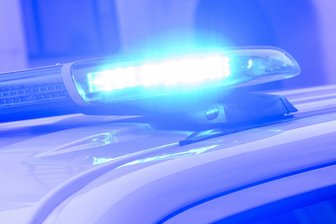 Kampf gegen Kinderpornografie: Durchsuchungen im Erzgebirge, in Chemnitz und in Mittelsachsen - Die Polizei hat im Südwesten Sachsens im Kampf gegen Kinderpornografie etliche Wohnungen durchsucht.