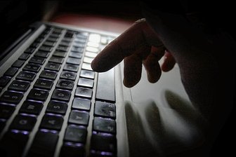 Kampf gegen Kinderpornografie: Polizei durchsucht elf Wohnungen in und um Chemnitz sowie im Erzgebirgskreis - 