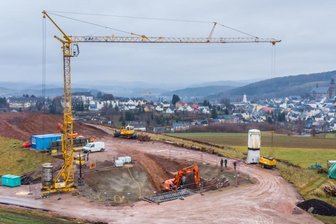Kampf gegen Radon: Baustart für Millionenvorhaben in Schneeberg - Das Sächsische Oberbergamt startet mit dem Wetterprojekt Schneeberg ein wichtiges Sanierungsvorhaben. Im Bild die Erschließung der Betriebsfläche auf dem Mühlberg.