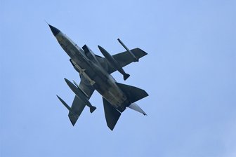 Kampfflugzeuge im Tiefflug überm Erzgebirge: Woher sie kamen und was der Zweck ihres Einsatzes war - Kampfflugzeuge wie hier vom Typ Tornado waren am Donnerstag über dem Erzgebirge zu sehen.