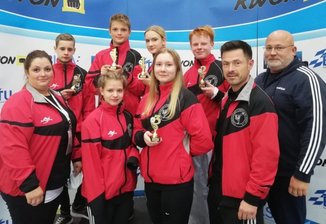 Kampfsportler lassen es krachen -