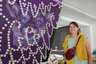 „Kanadischer Hutzenohmd“ in Hohenstein-Ernstthal - Innerhalb der Ausstellung „May Be Hero“ gibt es am Sonntag ein besonderes Dinner.