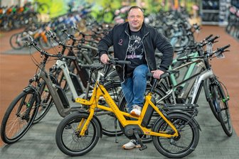 Kandidat für den Unternehmerpreis: Robert Peschke ist ein Dynamo der Fahrradbranche - Kandidat für den Unternehmerpreis: Robert Peschke in seiner Little-John-Bikes-Filiale in Dresden.