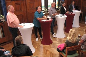 Kandidaten entwickeln Ideen für sauberes Geringswalde - Stellten sich den Fragen des Publikums (v. l.): Thomas Arnold, David Rausch, Falk Horn, Sandra Fischer und René Naumann. 