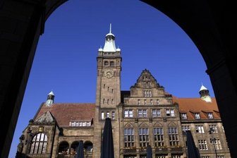 Kandidaten für Chemnitzer OB-Wahl stehen fest - Neun Kandidaten treten an, um im September in das Rahthaus gewählt zu werden.