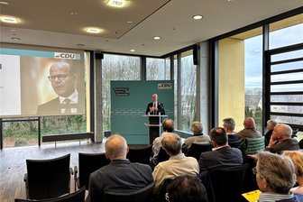 Kandidatenkür in Lichtenwalde: So will die CDU wieder stärkste Kraft im Kreistag werden - Im Hotel am Schlosspark in Lichtenwalde wählte die CDU ihre Kandidatinnen und Kandidaten für die Kommunalwahl 2024.