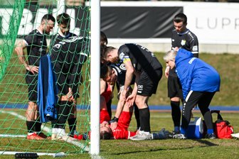 Kann CFC-Torhüter Adamczyk gegen Aue spielen ? - Daniel Adamczyk verletzte sich im Spiel bei Hertha Zehlendorf schwer.