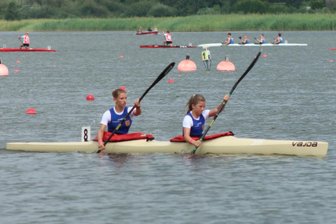 Kanuten des SKSV Mittweida und der SG Lauenhain blicken auf ereignisreiche DM-Woche - Kim Naumann und Merle Sehm (r.) von der SG Lauenhain paddelten im Zweier-Kajak in den Endlauf über 2000 Meter und wurden Sechster.