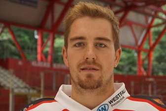 Kapitän André Schietzold bleibt Eispirat - 