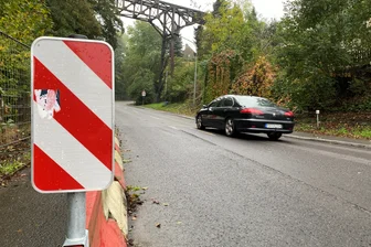 Die Burgstädter Straße in Mittweida ist seit vielen Jahren kaputt. Nun steht erneut der Winter bevor, der Straßen immer besonders zusetzt.