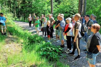 Karibik trifft Erzgebirge: Der „schönste Ortsteil“ von Flöha feiert Geburtstag - 29 Teilnehmer zählte die 15. Bergbauwanderung des Heimatvereins durch den Zechengrund in Falkenau.