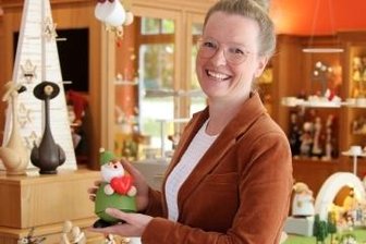 "Karlchen" als Fachgeschäft des Jahres 2022 gekürt - Nadine Linke-Atts ist mit ihrem "Karlchen" vom Kunsthandwerkerverband ausgezeichnet worden.