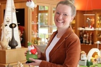 "Karlchen" als Fachgeschäft des Jahres 2022 gekürt - Nadine Linke-Atts ist mit ihrem "Karlchen" vom Kunsthandwerkerverband ausgezeichnet worden.