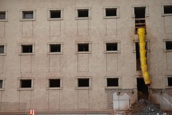Kaßberg-Gefängnis: Verein trennt sich von Zeitzeugen - Teile des einstigen Kaßberg-Gefängnisses werden derzeit zu einer Gedenkstätte umgebaut. Sie soll kommendes Jahr eröffnet werden.