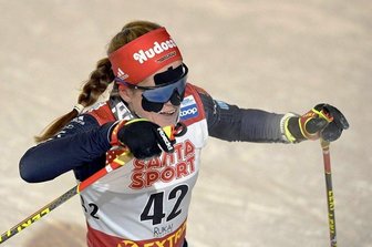 Katharina Hennig stürmt aufs Podest und löst Olympiaticket - Katharina Hennig vom WSC Oberwiesenthal auf dem Weg zu Rang drei beim Weltcupauftakt im finnischen Ruka.