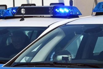 Katze löst Alarm an Tankstelle in Zwickau aus - Ein Anruf bei der Polizei Zwickau hat in der Nacht zu Donnerstag eine überraschende Entdeckung offenbart.