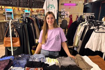 Kaufen, tragen, weitergeben – und dann? Über einen Second-Hand-Versuch in Chemnitz - Das große Geld mit Second-Hand zu machen, ist eine Illusion.